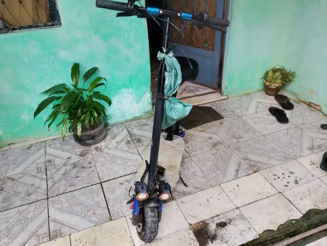 Patinete elétrico of round 800w com amortecedor e banco