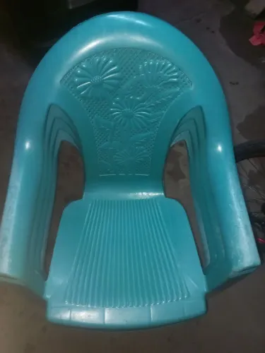 Cadeira de plástico 