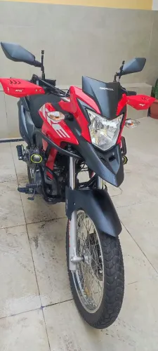Vendo moto XRE 190 2024,  valor R$ 24,000,00.  Não aceito ofertas . 