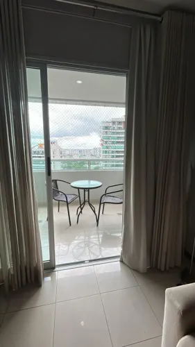 Apto com dois dormitórios sendo um suíte em Adrianopólis - 87m²