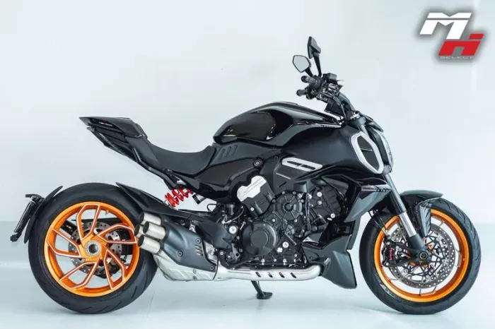 DUCATI DIAVEL V4 1158 2024