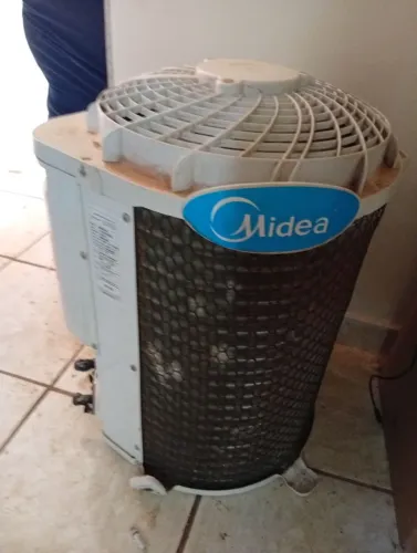 Ar condicionado Midea 12.000 btus tel: *