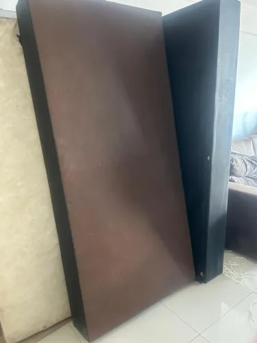 cama box sem colchão, sendo 01 casal e 02 solteiro, motivo viagem. valor 300,00 tudo