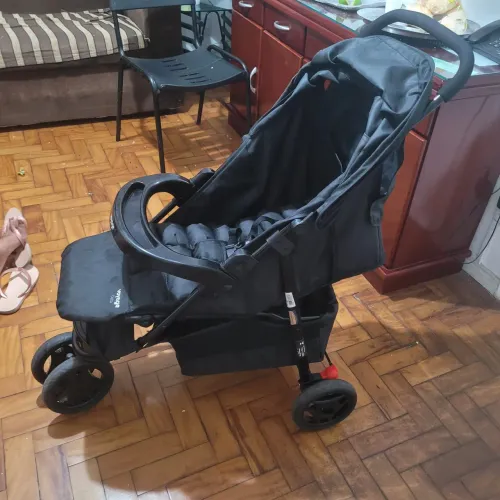 Carrinho de Bebê + Bebê Conforto Voyage Delta Duo Pro Preto (Seminovo e Higienizado)