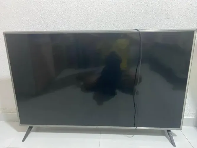 Vendo TV LG 50UK6520PSA - Para retirada de Peças
