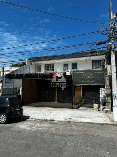 Prédio comercial na Taquara