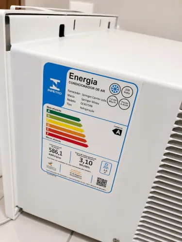 Ar-condicionado de Janela Springer Midea 7.500 BTUs Eletrônico 220V ? Econômico