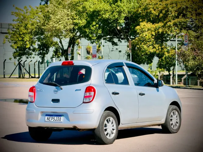 Nissan March S 1.0 16V Flex Fuel 5P 2012