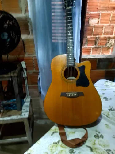 VENDO VIOLÃO SEMINOVO - CORDA DE AÇO Falar no Whatsapp: *29