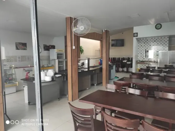 RESTAURANTE + ESCRITÓRIO + APARTAMENTADAO - PORTEIRA FECH