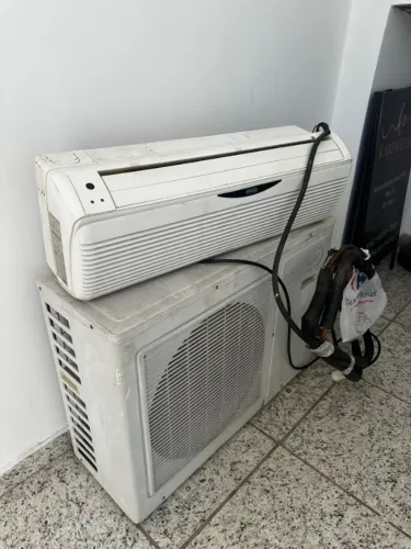 Ar condicionado DeLonghi 24000 BTUs