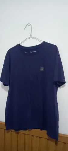 Camisas muito novas