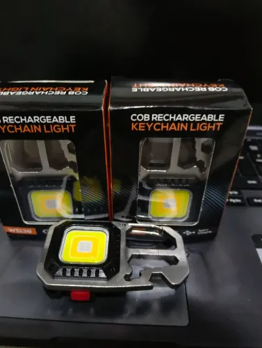 Mini Lanterna LED com 6 módulos de luz diferente e ferramentas 