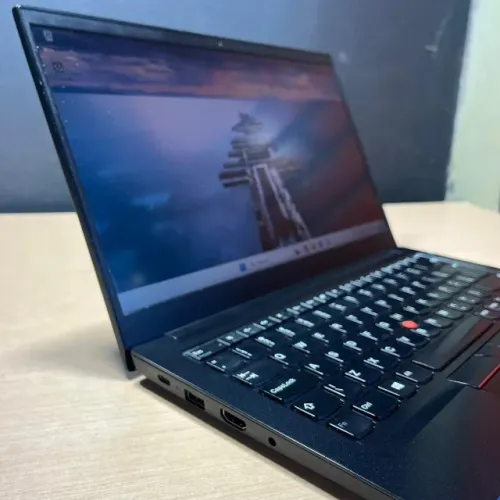 Note Lenovo ThinkPad ? I5 11° Geração ? 8GB ? SSD 256GB ? 12X No Cartão