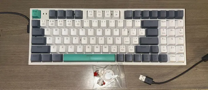 Teclado Mecânico Machenike K500 Completo com Fio - Excelente Estado