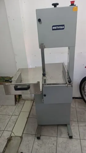 Serra fita de chão Metvisa R$6,200
