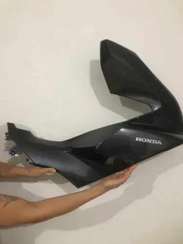 Carenagem pcx farol direita 2023-2024