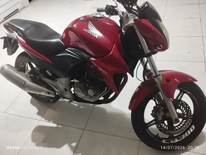 CB 300