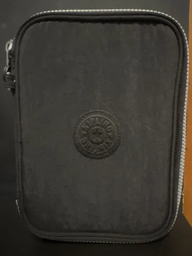 Estojo Kipling preto