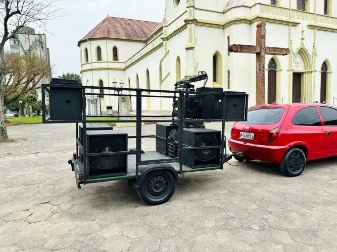 Trio elétrico - auto som