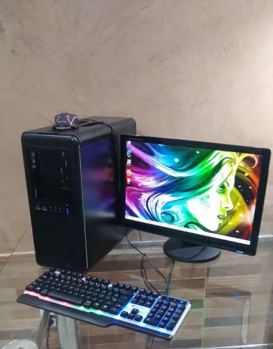 Pc intel E3400 Dual 2.6 GHz, SSD 240 Gb, Monitor 19 Pol, Memória 4 Gb, Rápido, Tudo OK.