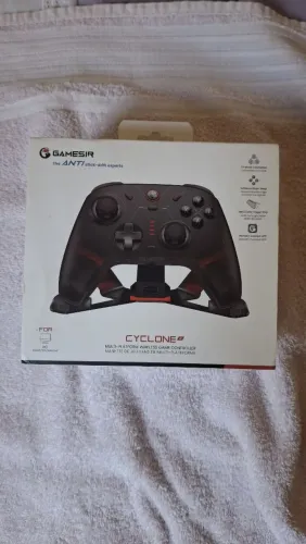 Controle GameSir Cyclone 2 + Base de Carregamento