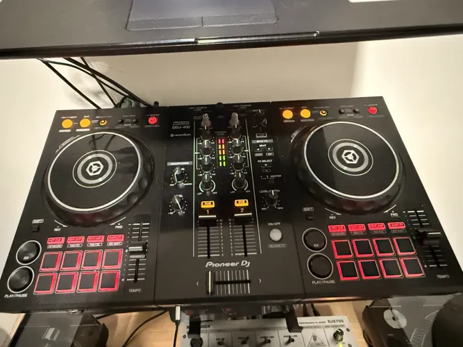 Controladora - DDJ 400 Pioneer