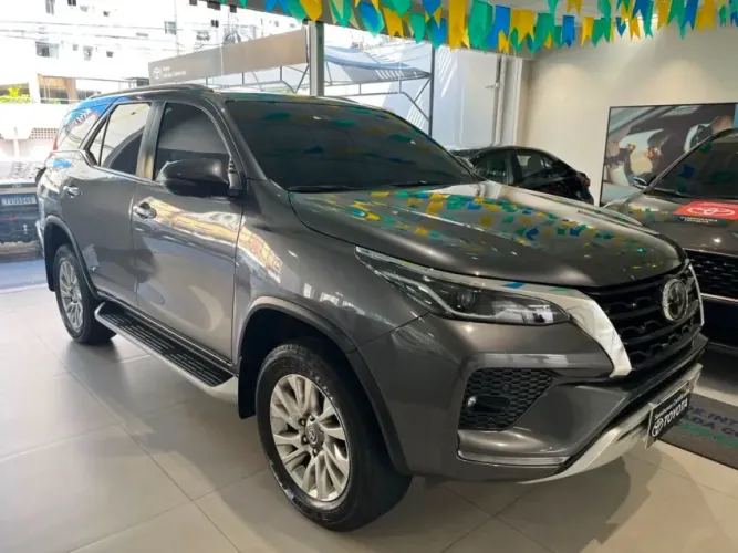 Toyota Hilux CD SRX 4X4 2.8 TDI 16V Diesel Aut. 2021