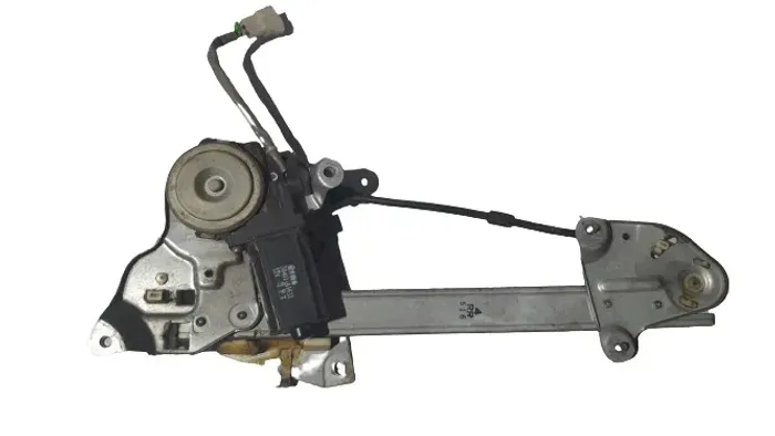 Máquina De Vidro Traseiro Direito Mazda 626 1992 A 1997
