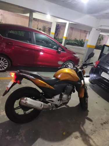 CB 300R 2010 Dourada Impecável com 50 mil km apenas!