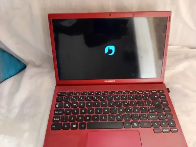 Notebook Positivo Motion Red Q464C - Intel Quad Core / 4GB RAM / Vermelho