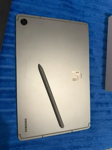 Tablet Samsung Galaxy Tab S9 FE Wifi + capa extra com teclado e mouse