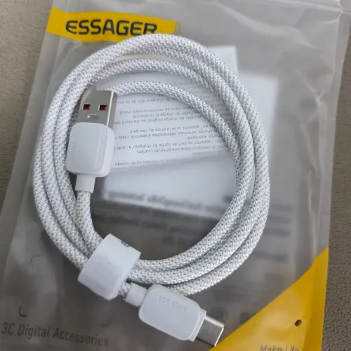 Cabos USB, Tipo C e Lightning de 1 ou 2m da Essager para carregador de celular *Novos