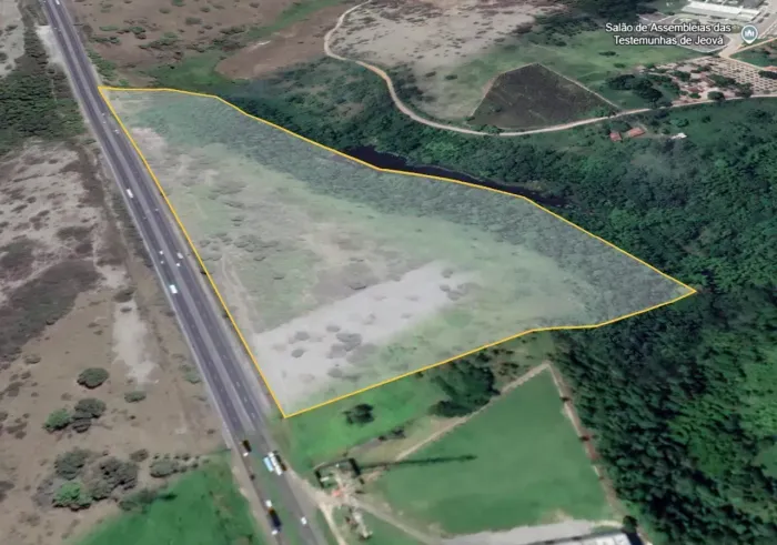 Área de terra com 29 Tarefas = 126.324 m² em Amélia Rodrigues - Bahia , às margens da BR 3
