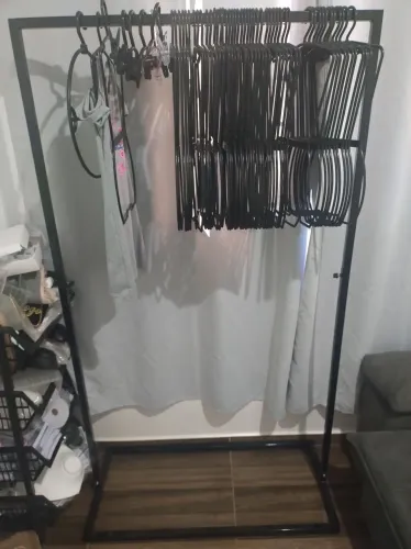 Arara Industrial Metal Quadrada para Roupas