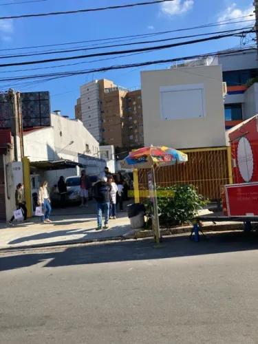 Terreno à venda em Pinheiros 350m², ZM, potencial construtivo. Próximo Metro Faria Lima