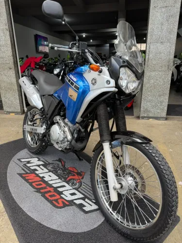 YAMAHA XTZ TENERE 250 MUITO CONSERVADA - NA MARINGÁ MOTOS
