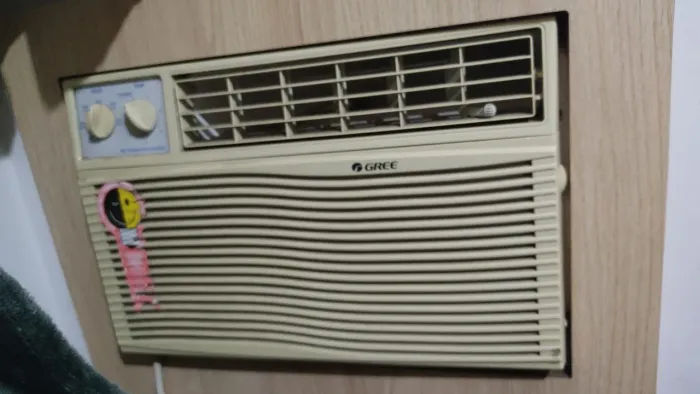 Ar-condicionado Gree de janela 7.000 BTUs 110/127V