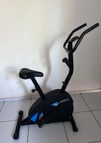 Vendo bicicleta ergométrica usada em bom estado
