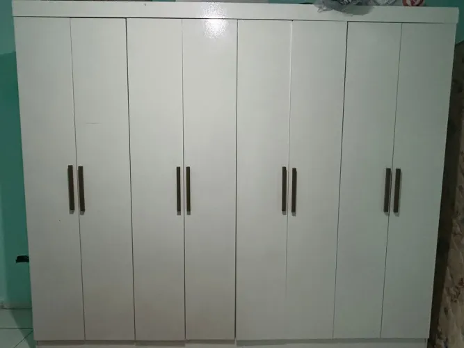 Vende-se guarda roupa casal 8 portas