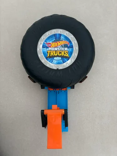 Pista Hot Wheels Pneus de Acrobacias