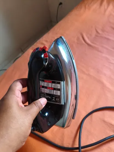 Ferro de passar roupa a seco Black&Decker