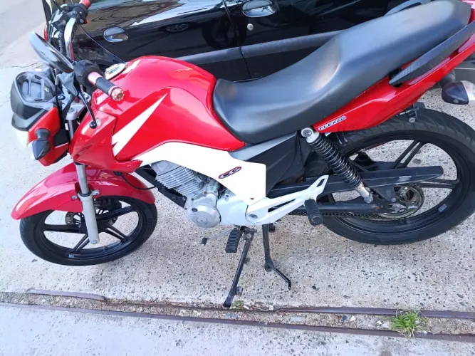 Moto em ótimo estado