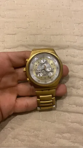 Swatch pirâmide