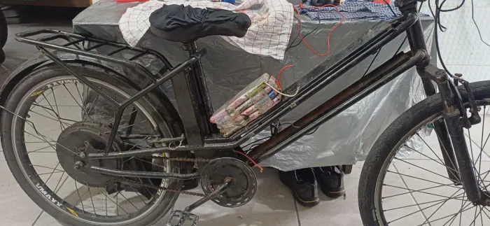 Bicicleta elétrica scooter Brasil 48voltis funcionando.