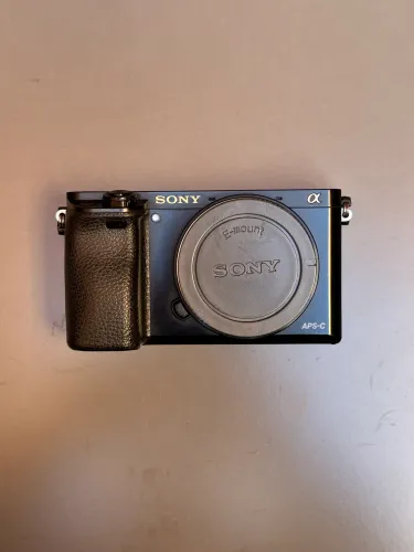 Sony a6000 Usada