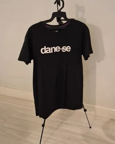Camisa da marca dani-se