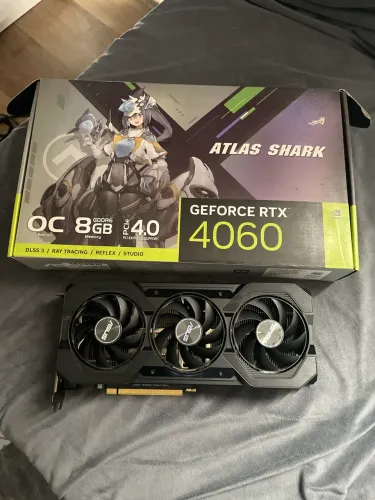 Placa de vídeo 4060 3 fans asus