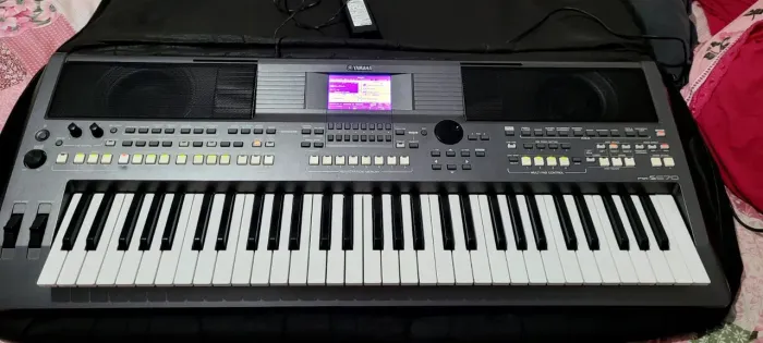 Teclado Yamaha psr 670 