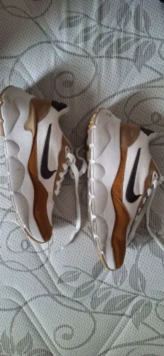 Tênis nike número 38 em estado de zero